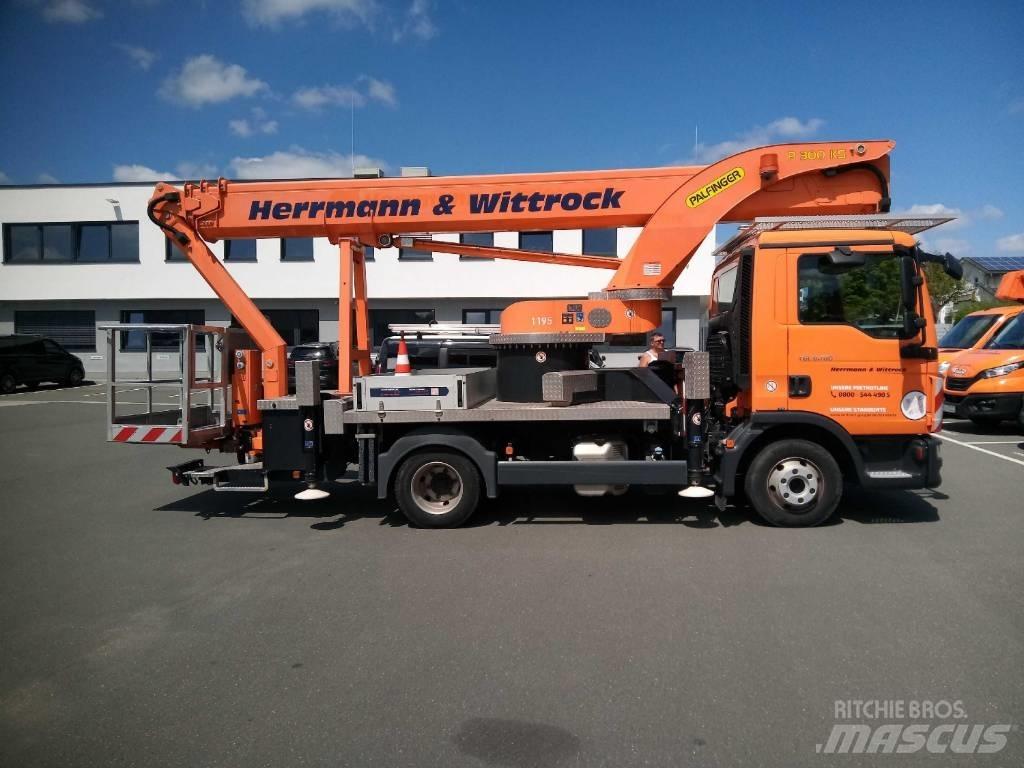 Palfinger P 300 KS Auto hoogwerkers