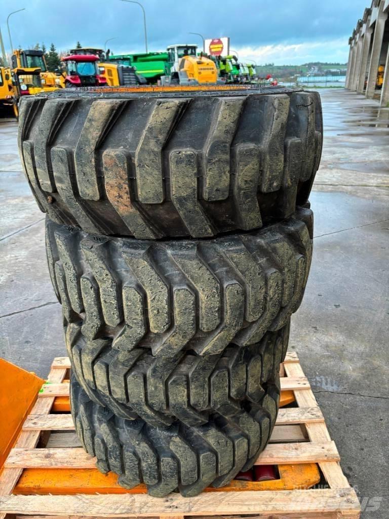 Alliance 12x16.5 Banden, wielen en velgen