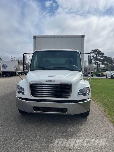 Freightliner M2106 Bakwagens met gesloten opbouw