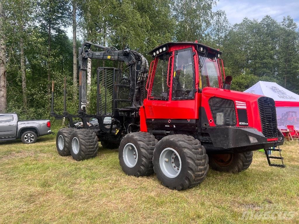 Komatsu 835 Forwarders
