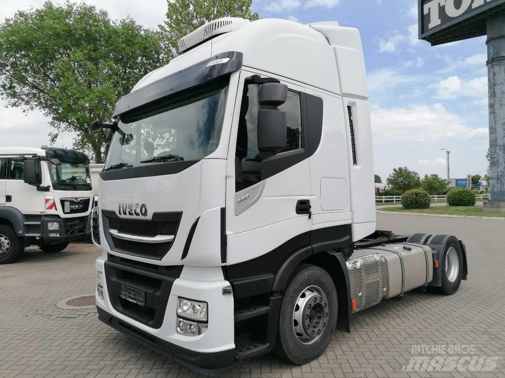 Iveco AS440ST/P Trekkers