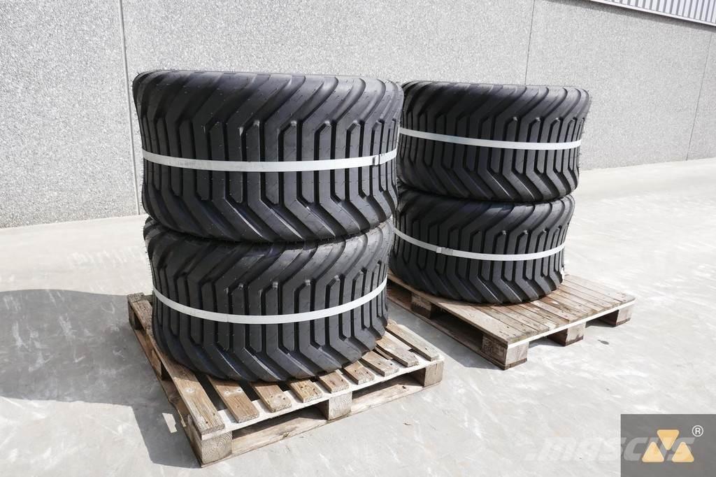 BKT 550/45-22.5 Banden, wielen en velgen