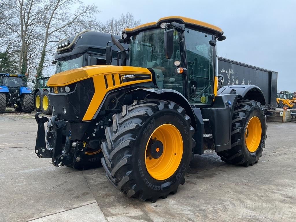 JCB Fastrac 4220 Tractoren