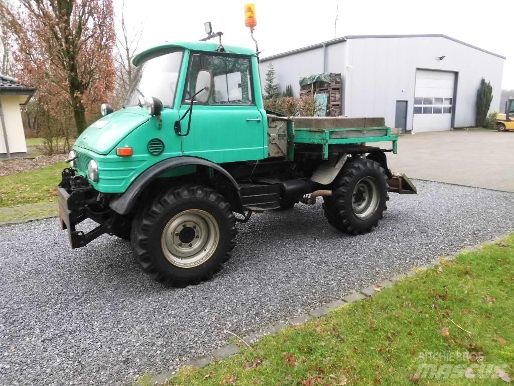 Unimog 406 Tractoren