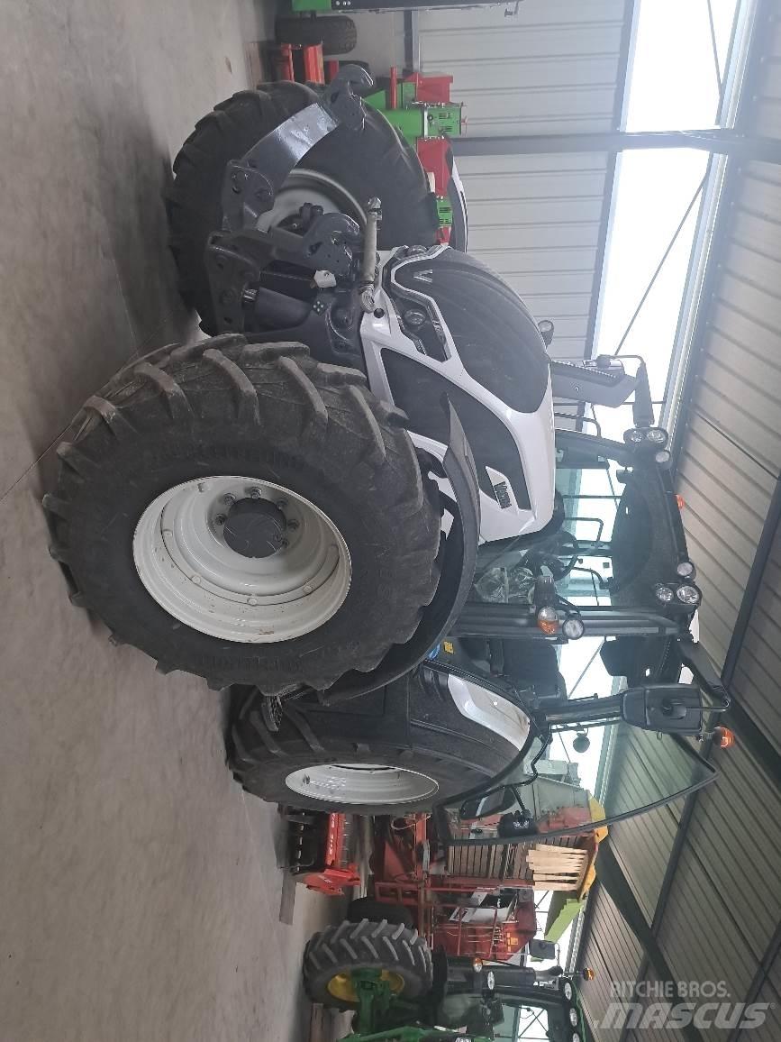 Valtra N155 Tractoren