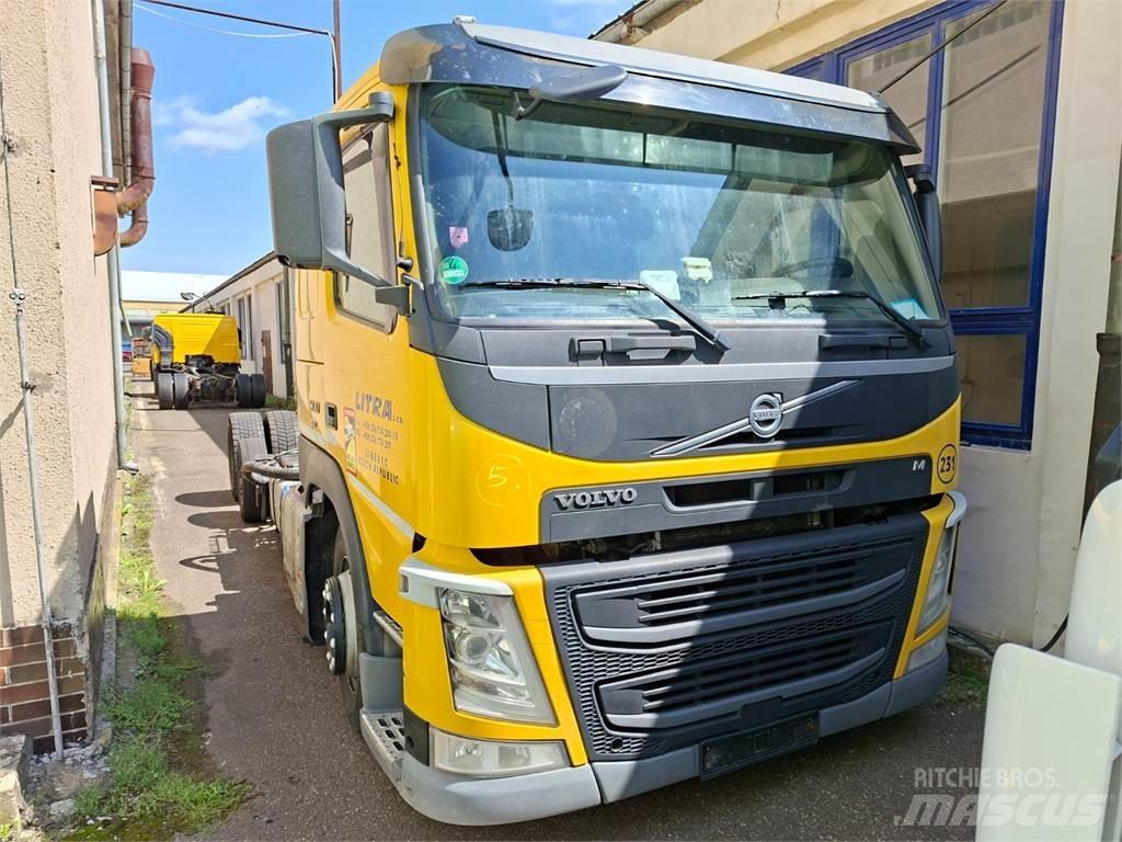 Volvo FM 500 6X2 Chassis met cabine