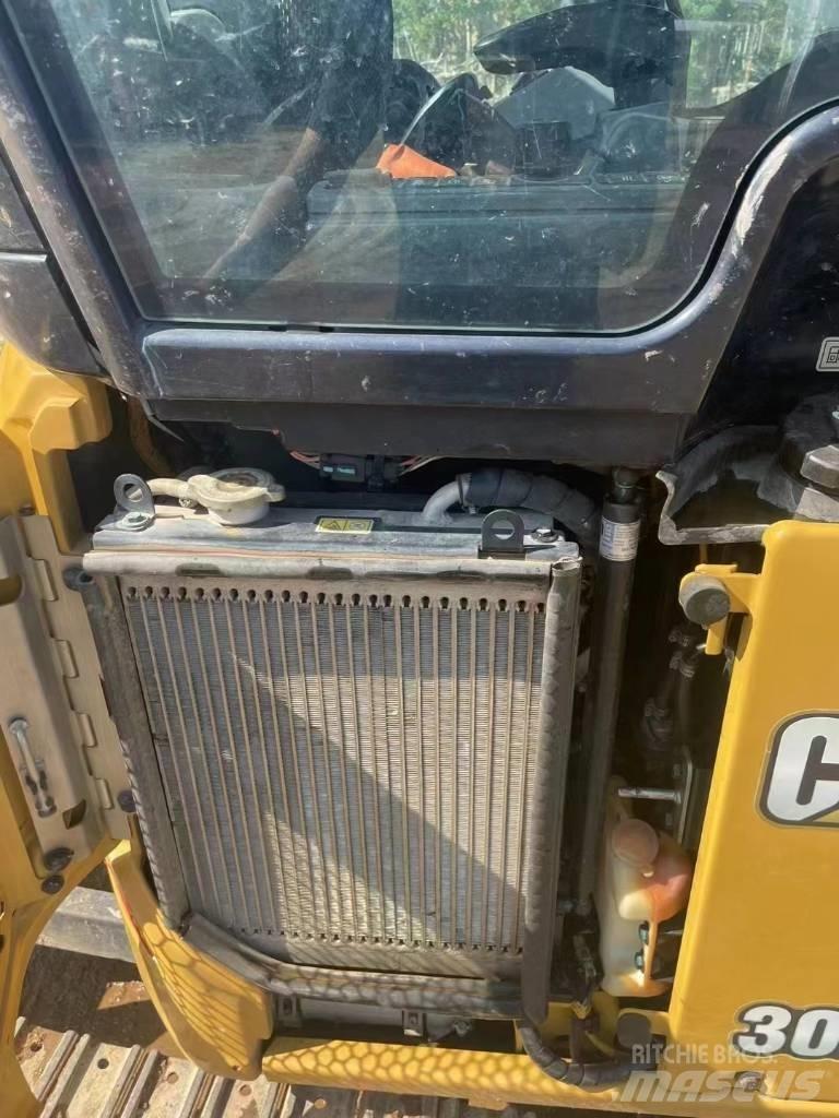 CAT 302 Minigraafmachines < 7t
