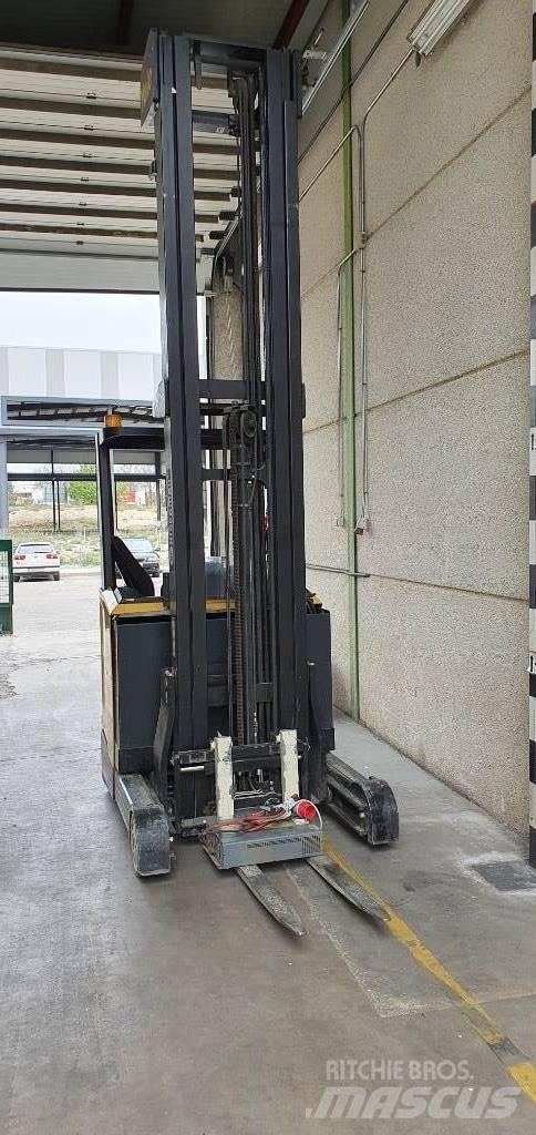 Yale MR14 Reachtruck voor hoog niveau