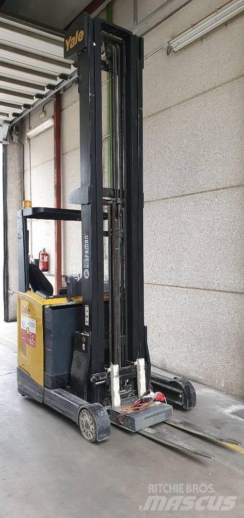 Yale MR14 Reachtruck voor hoog niveau