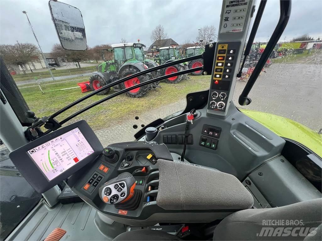 CLAAS Axion 930 Tractoren