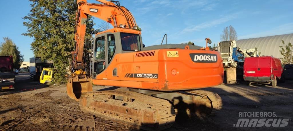 Doosan 225 LC Rupsgraafmachines