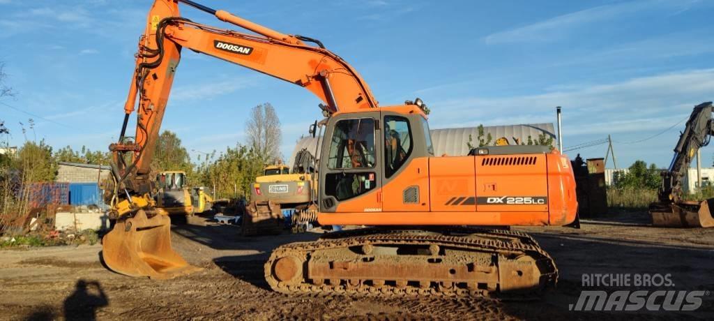 Doosan 225 LC Rupsgraafmachines