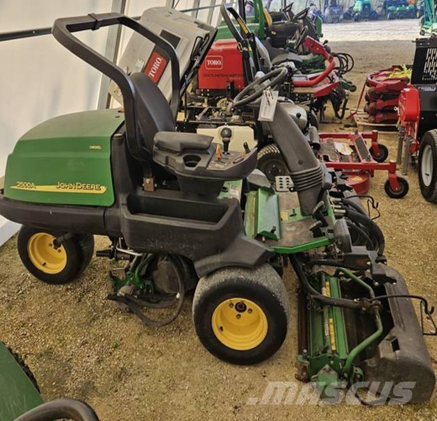John Deere 2500 A Greensmaaier