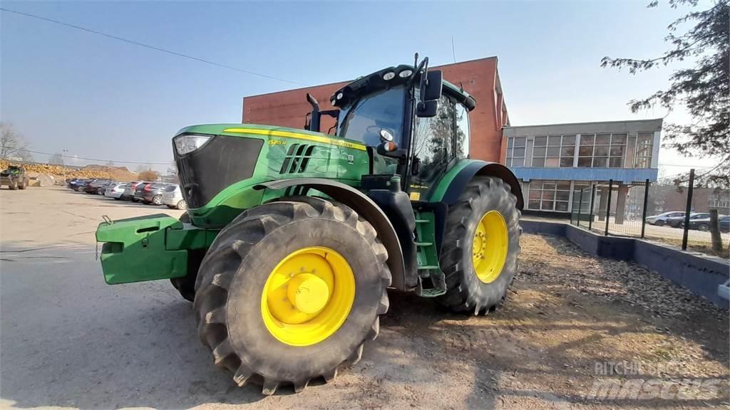 John Deere 6215R Tractoren