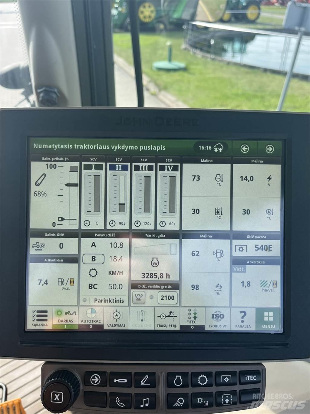 John Deere 6215R Tractoren