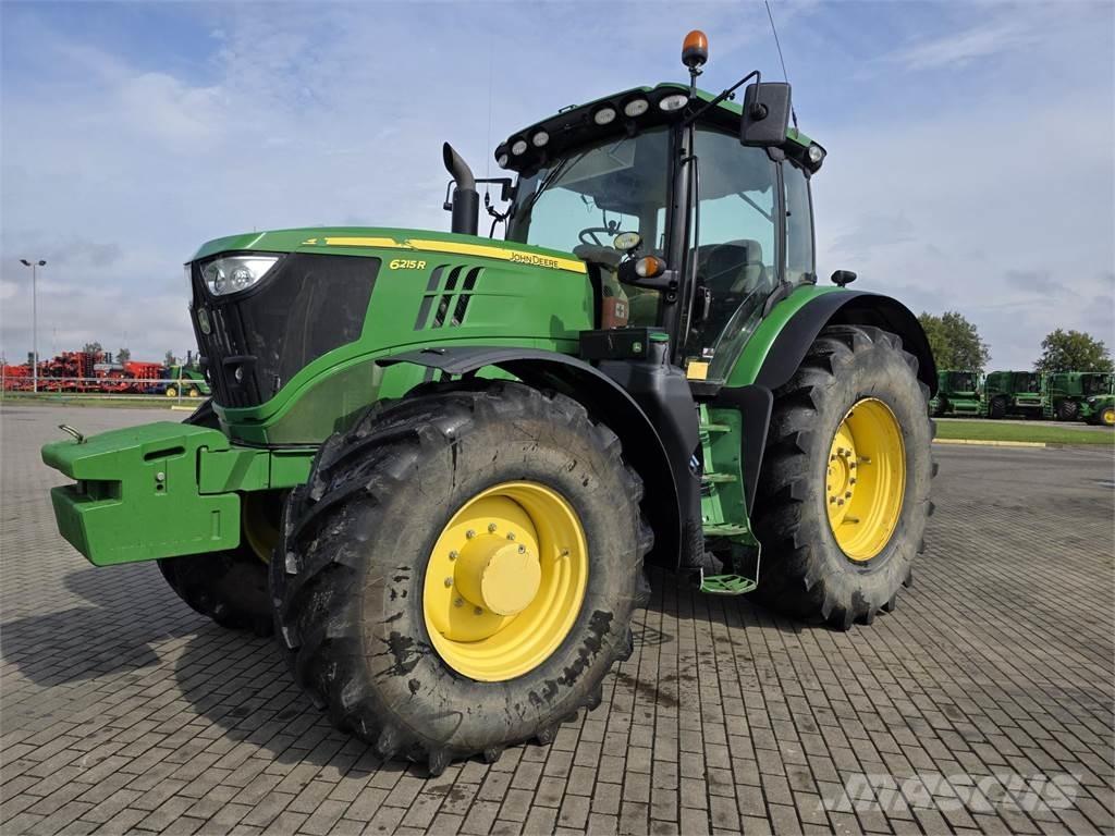John Deere 6215R Tractoren