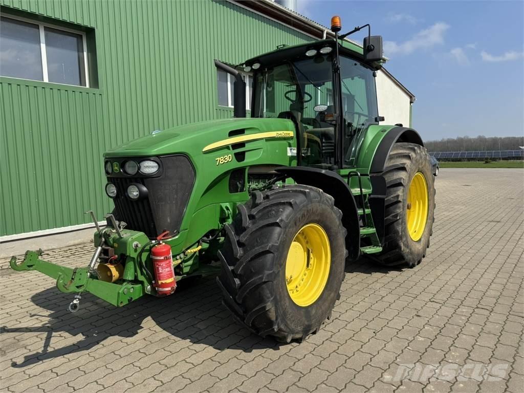John Deere 7830 Tractoren