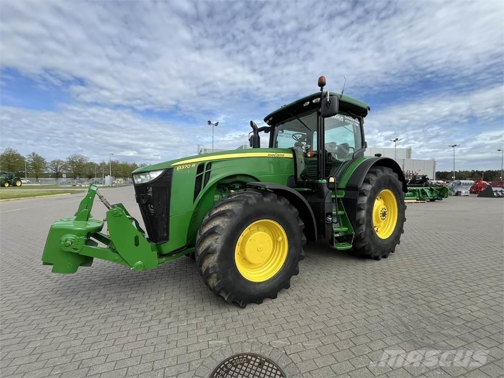 John Deere 8370R Tractoren