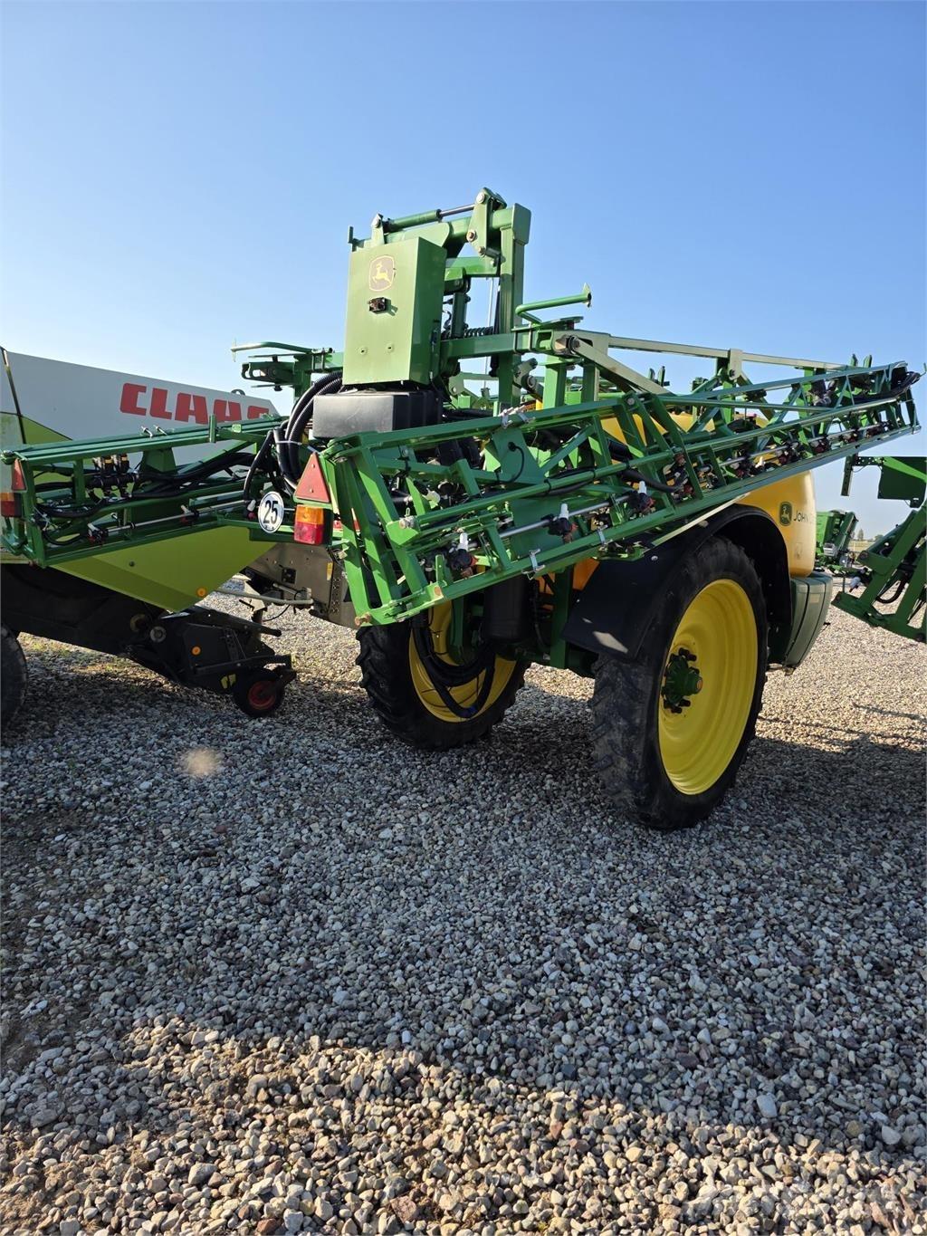 John Deere M740 Getrokken spuitmachines