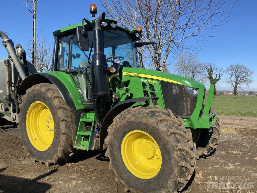 John Deere 6120M Tractoren