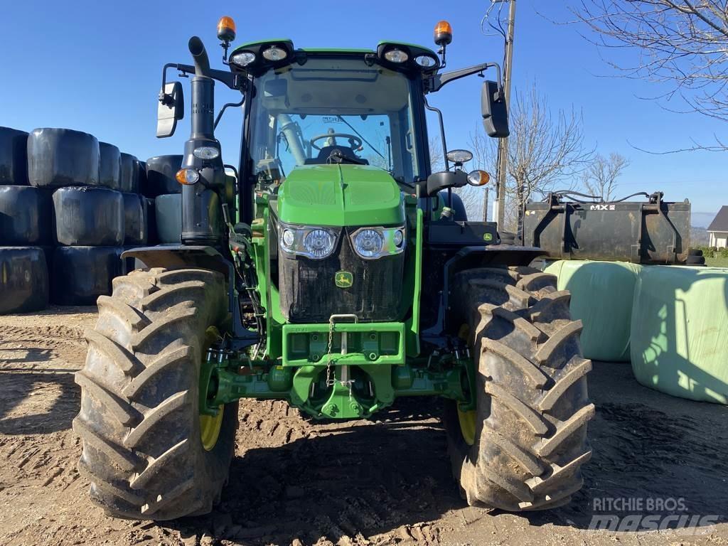John Deere 6120M Tractoren