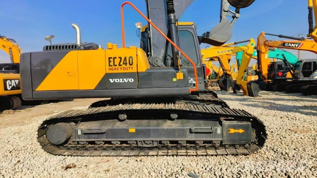 Volvo EC 240 Rupsgraafmachines