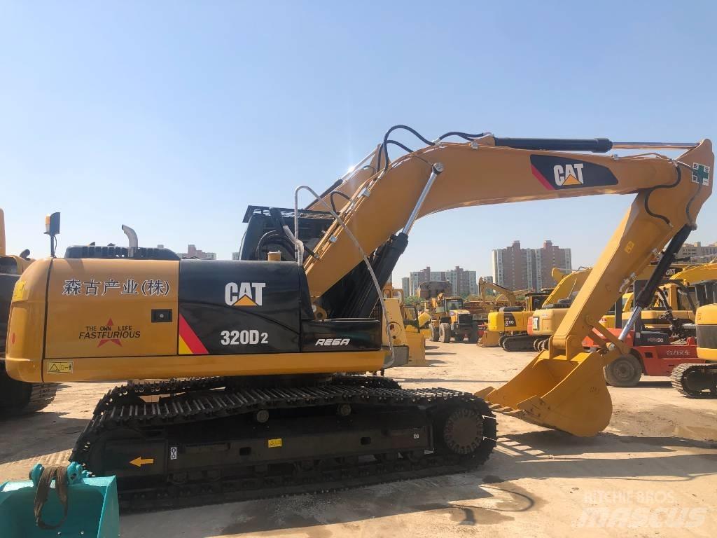 CAT 320 D 2 Midigraafmachines 7t - 12t