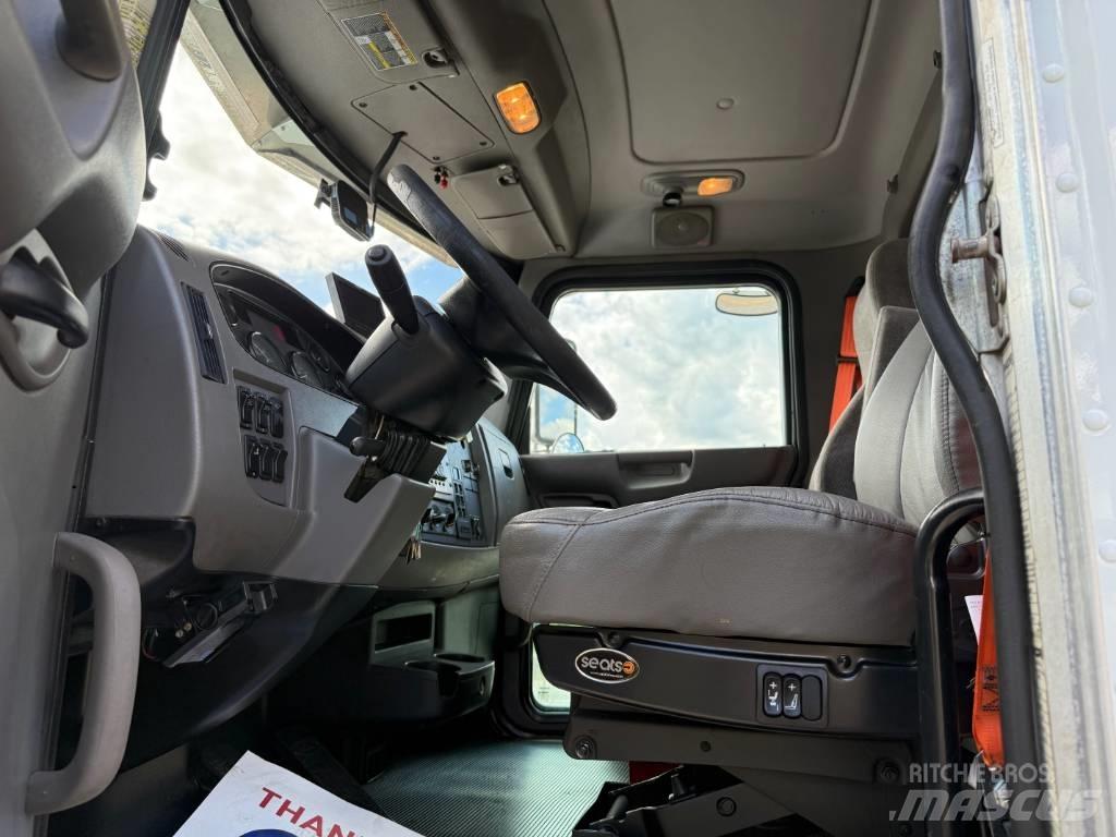Peterbilt 348 Sleepwagens