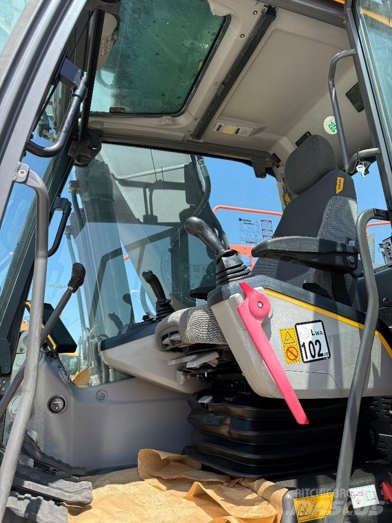 Volvo EC 220 E Rupsgraafmachines