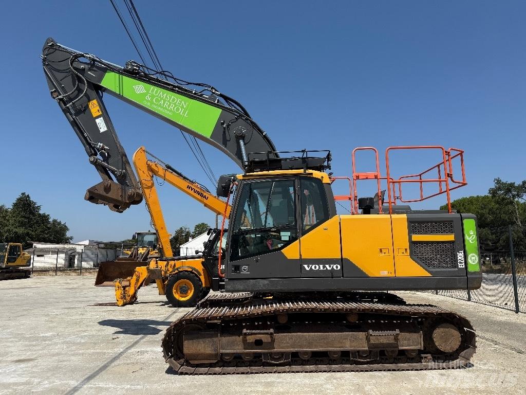 Volvo EC 220 E Rupsgraafmachines