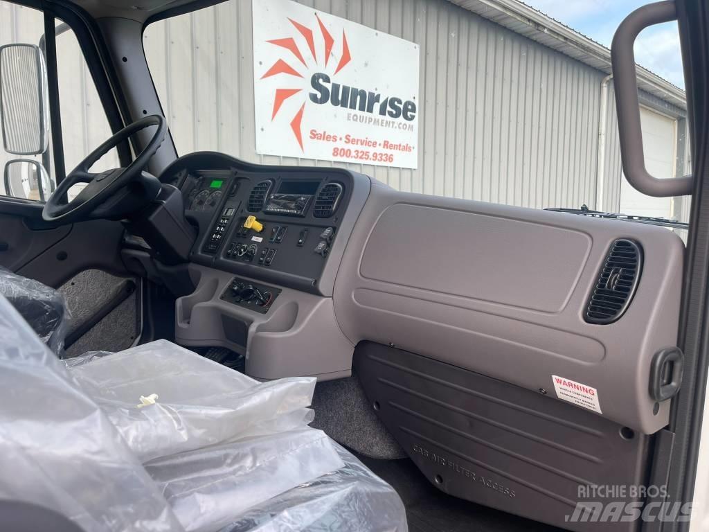Freightliner M2 Chassis met cabine