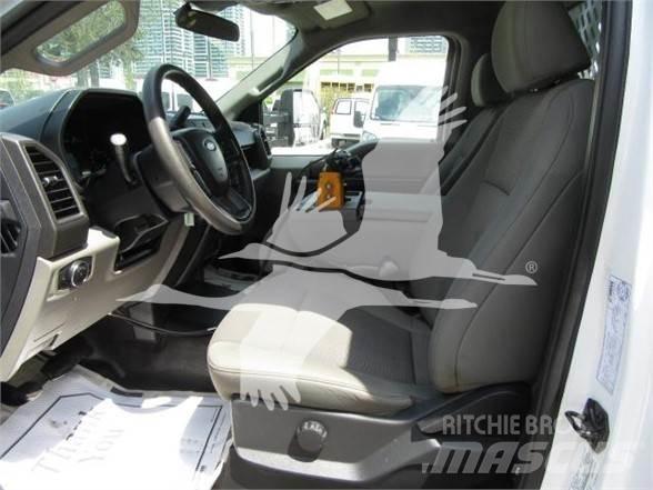 Ford F550 Zand- en zoutstrooimachines