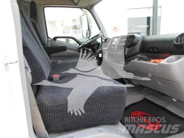Hino 195 Platte bakwagens