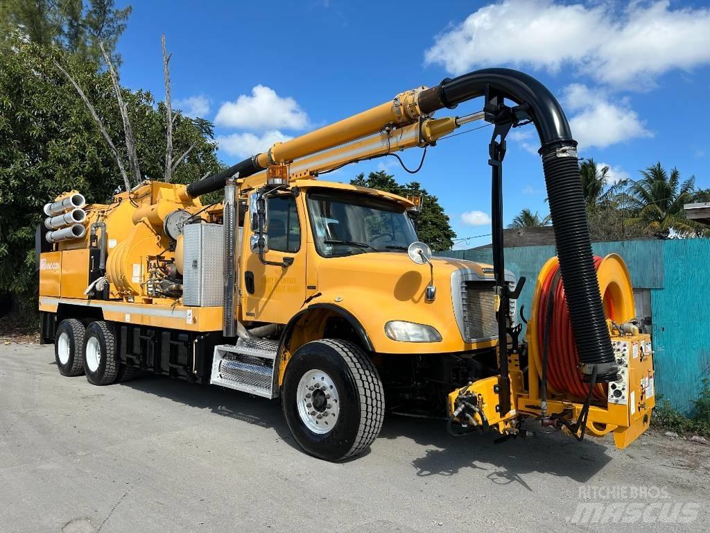 Freightliner M2 Kolkenzuigers