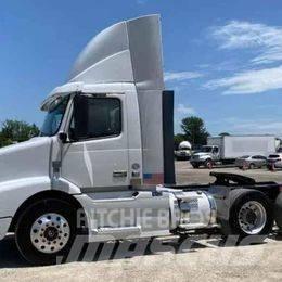 Volvo VNL 64T200 Trekkers