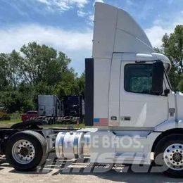 Volvo VNL 64T200 Trekkers
