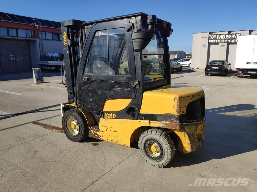 Yale GDP35VX Diesel heftrucks
