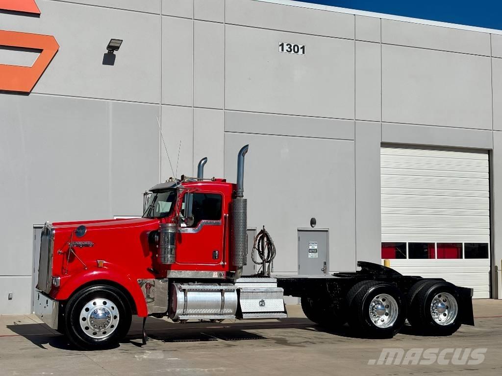 Kenworth W 900 Trekkers