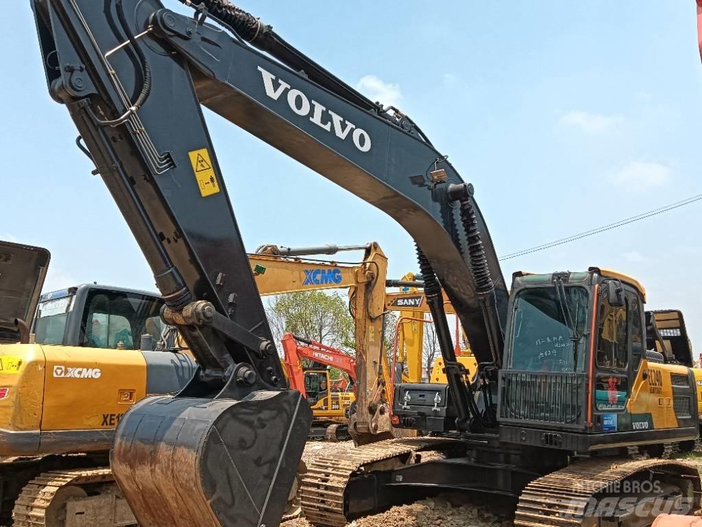 Volvo EC 240 Rupsgraafmachines