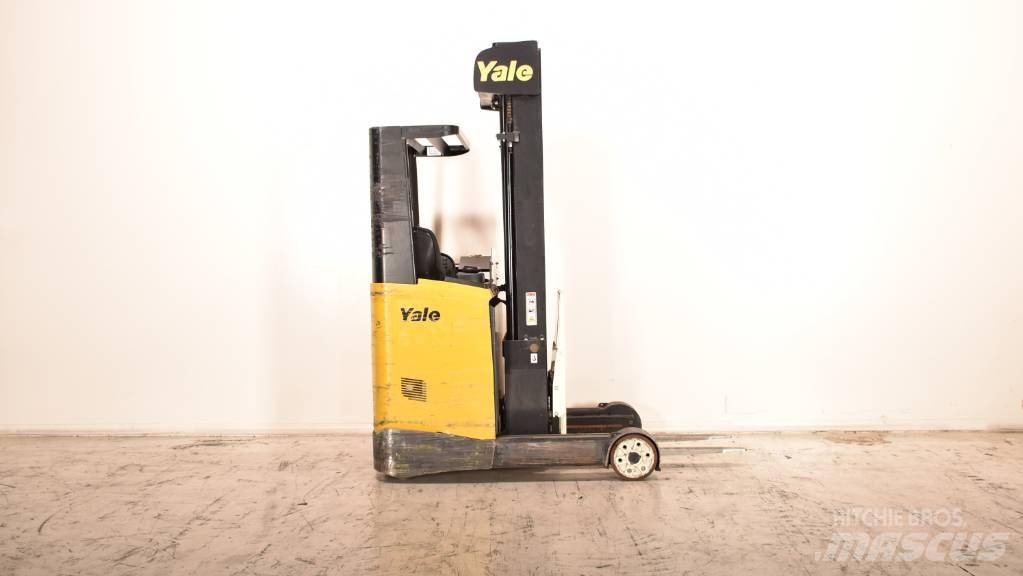 Yale MR 14 Reachtruck voor hoog niveau