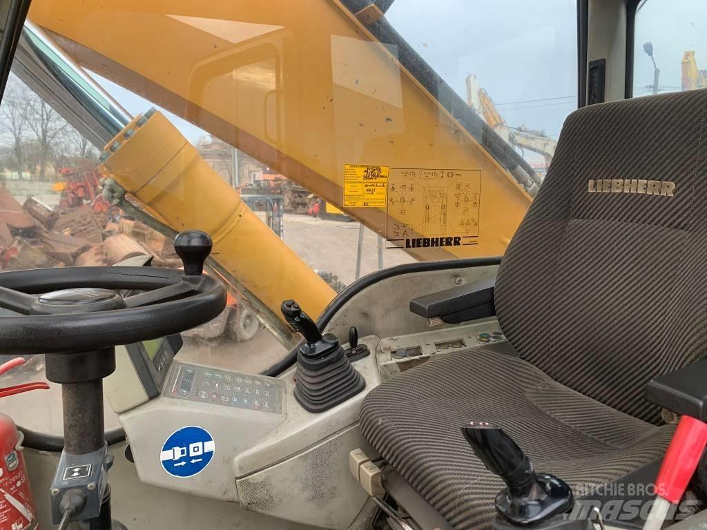 Liebherr A 904 C Wielgraafmachines