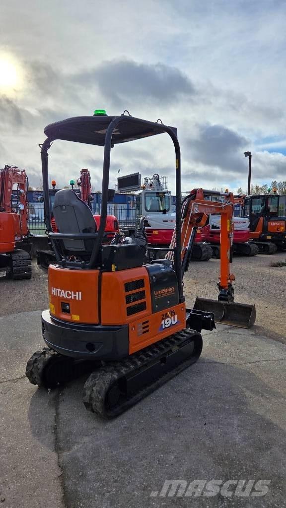 Hitachi ZX 19 Minigraafmachines < 7t