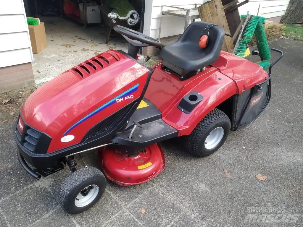 Toro zitmaaier DH140 Rijmaaiers