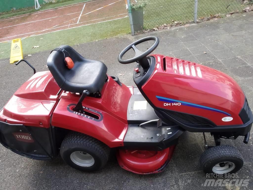 Toro zitmaaier DH140 Rijmaaiers