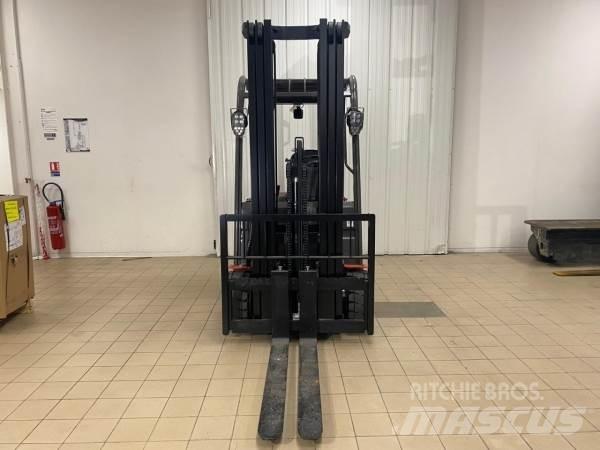 Manitou ME320 Vorkheftruck voor zwaar terrein