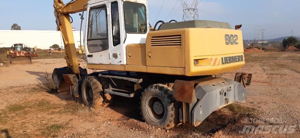 Liebherr A 902 Wielgraafmachines