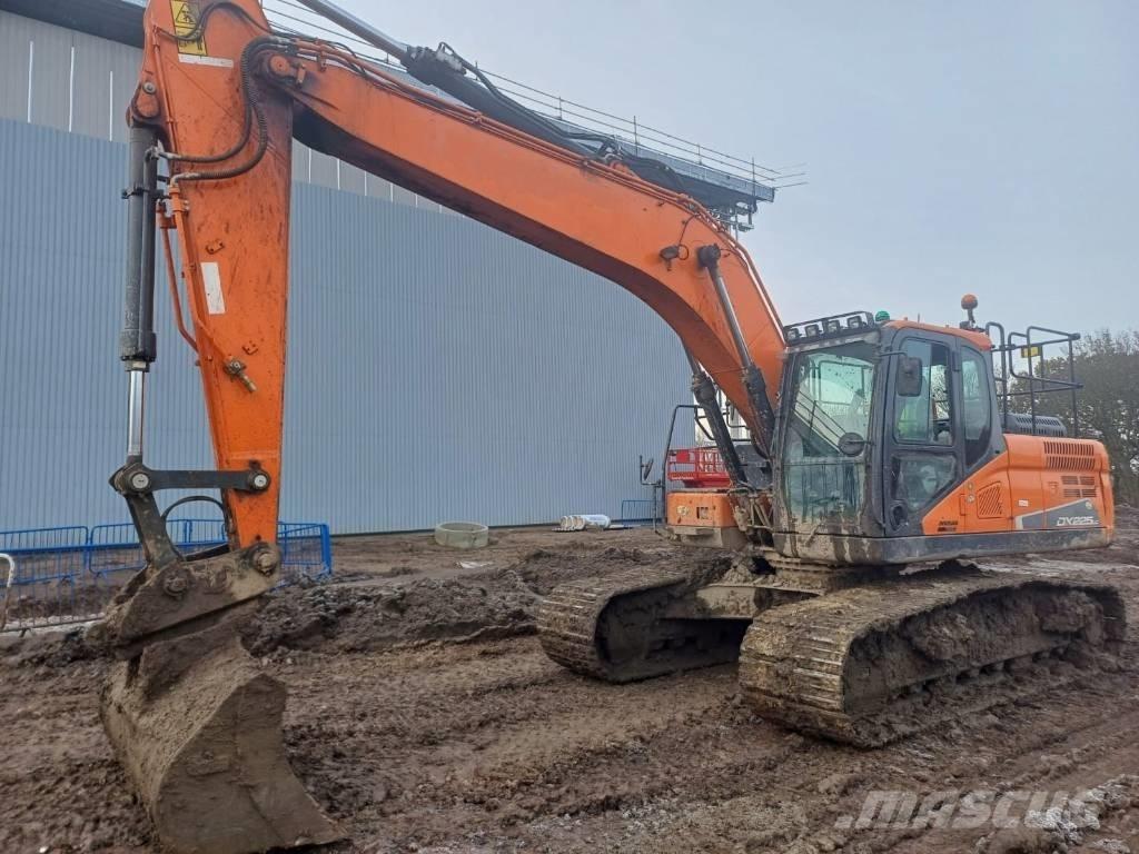 Doosan DX 225 LC-5 Rupsgraafmachines