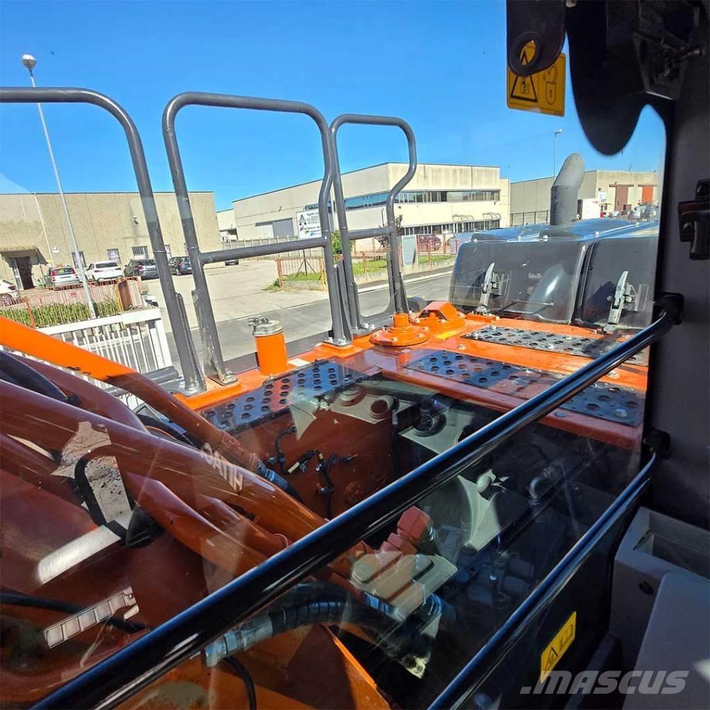Hitachi ZX210LCN-7 Laden en Lossen - overige
