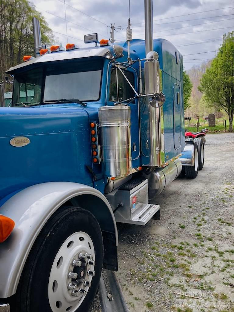 Peterbilt 379 Trekkers