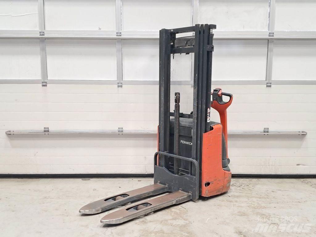 Linde L10 Stapelaar meeloop
